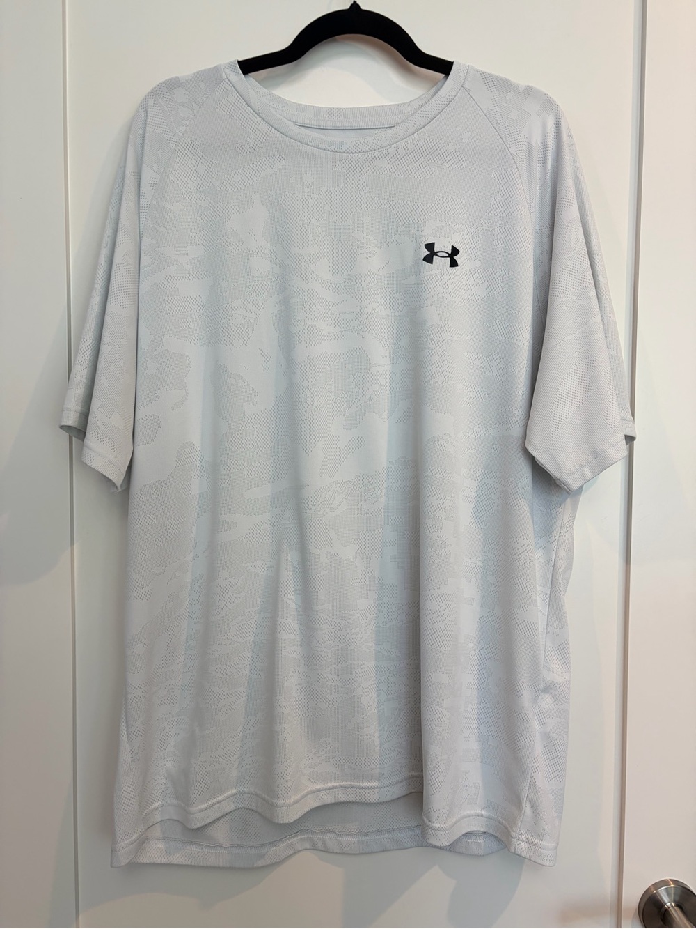 Under Armour HeatGear White Digital Camo Performance T-Shirt 2XL Loose Fit